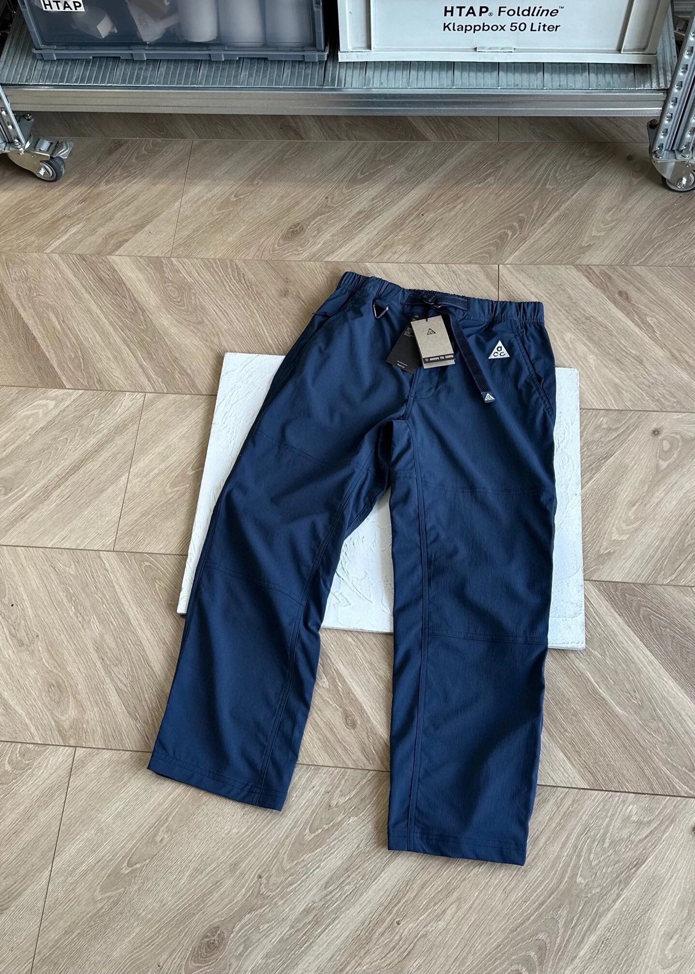 Outdoor Water-Resistant Pants photo 6