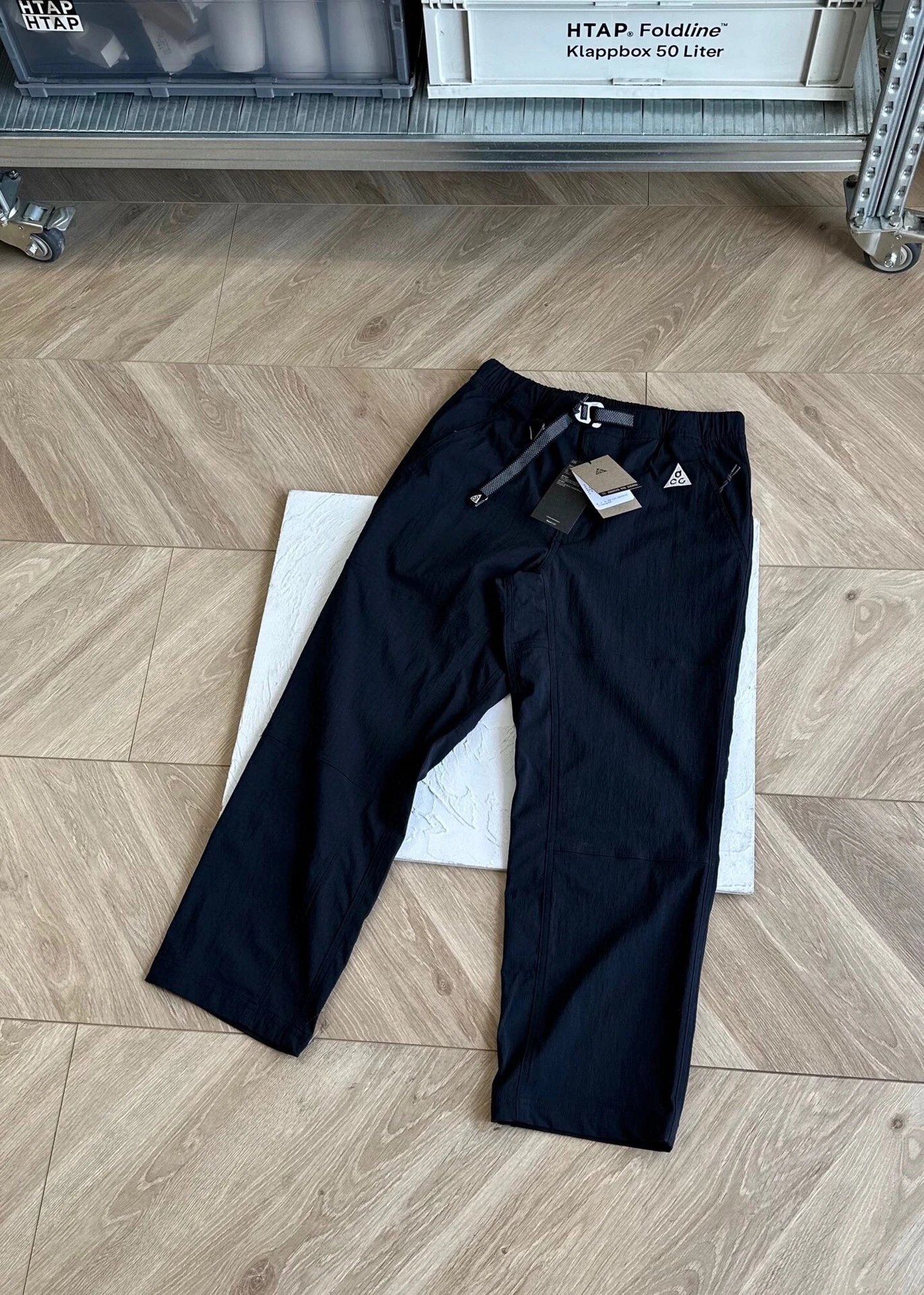 Outdoor Water-Resistant Pants photo 7