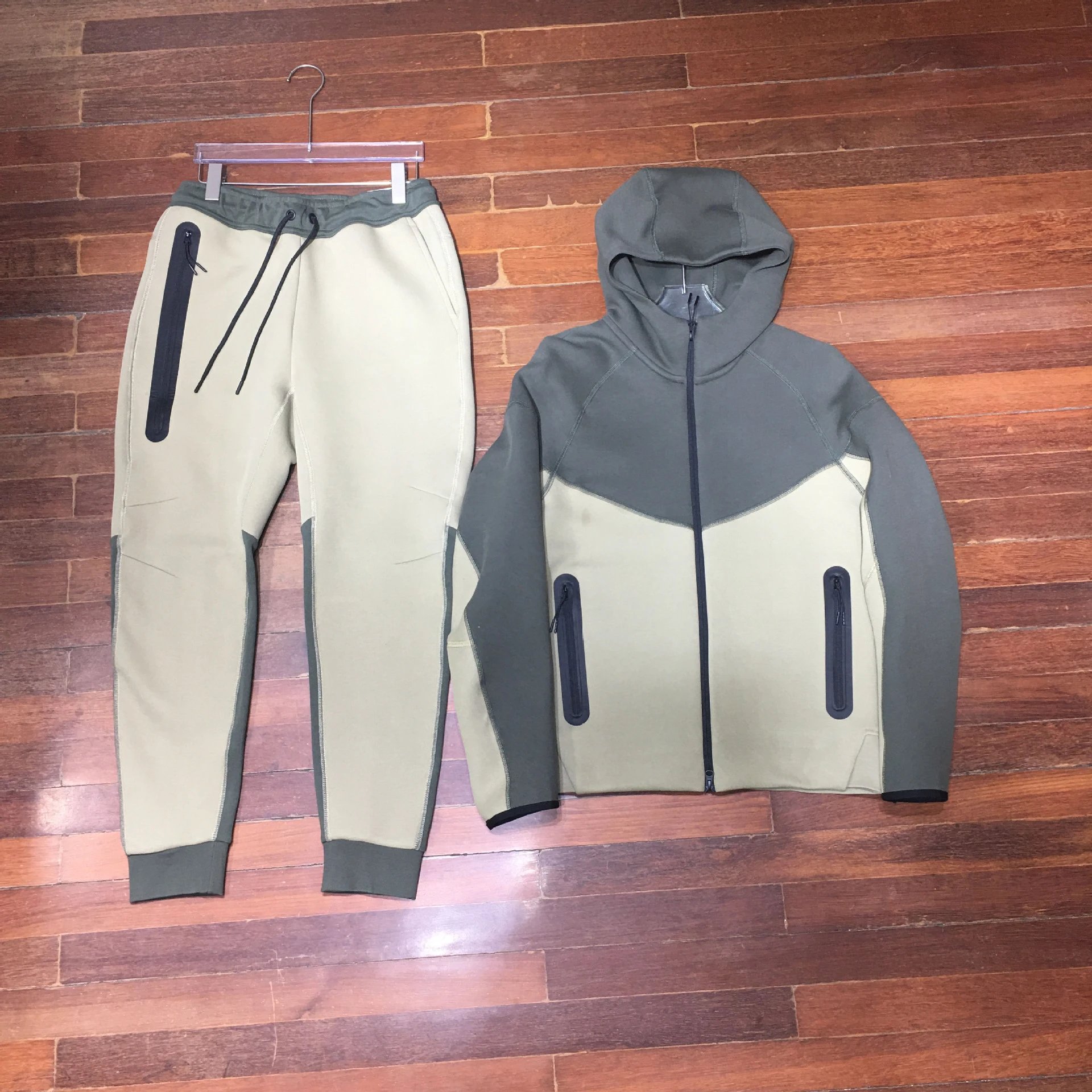 Sports Knit Hooded Tracksuit photo 8