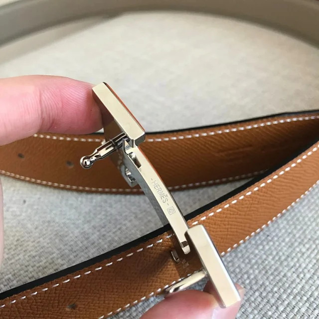 Hermès Belts Reversible 32 mm leather belt with H buckle product detail image 14