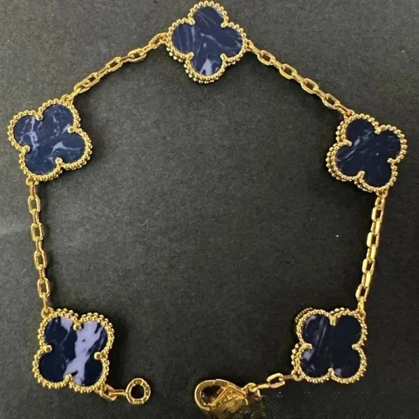 Van Cleef & Arpels Alhambra Five Motifs Gold Bracelet with Onyx and Diamonds - 4