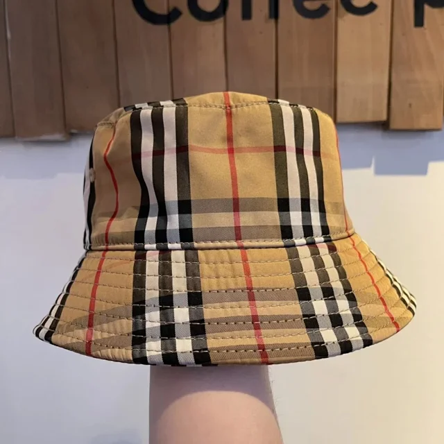 Burberry Hats Plaid baseball caps and bucket hat product detail image 2