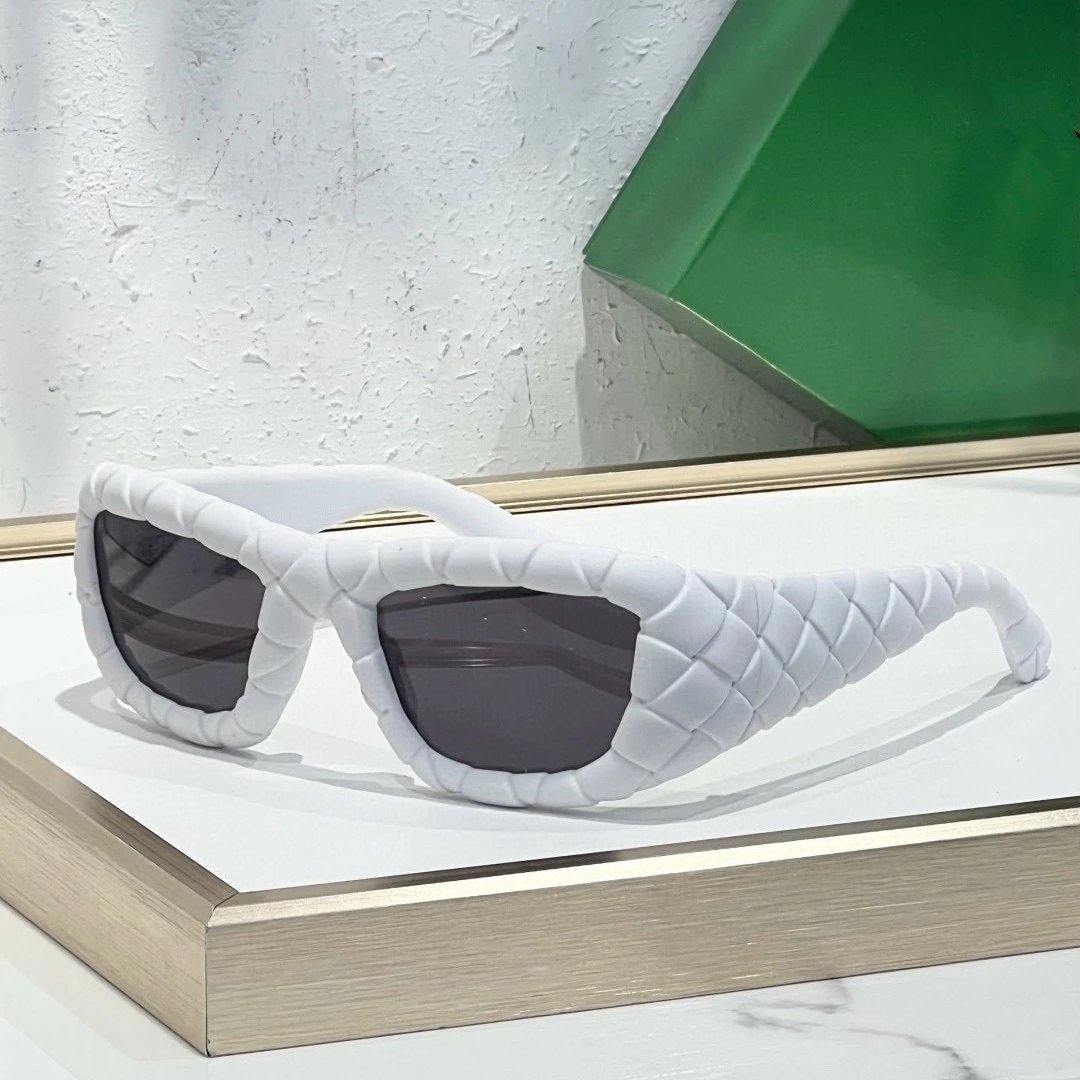 Square Mesh Woven Sunglasses