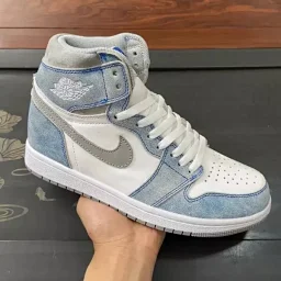 thumbnail for AJ1 high-top blue and white/washed blue, the whole shoe is really full top layer, the original last cardboard development, the Asia original leather secondary processing, whitening and old original mold outsole correct color card woven label correct shoel
