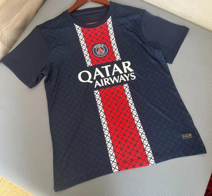 25-26 Paris Home