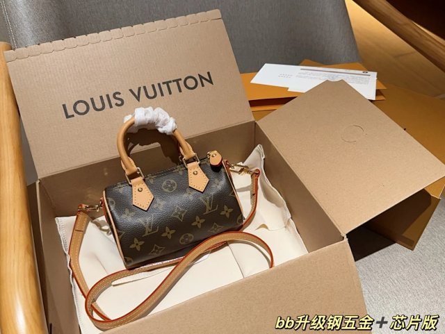 LV Bag: seller detail photo 13