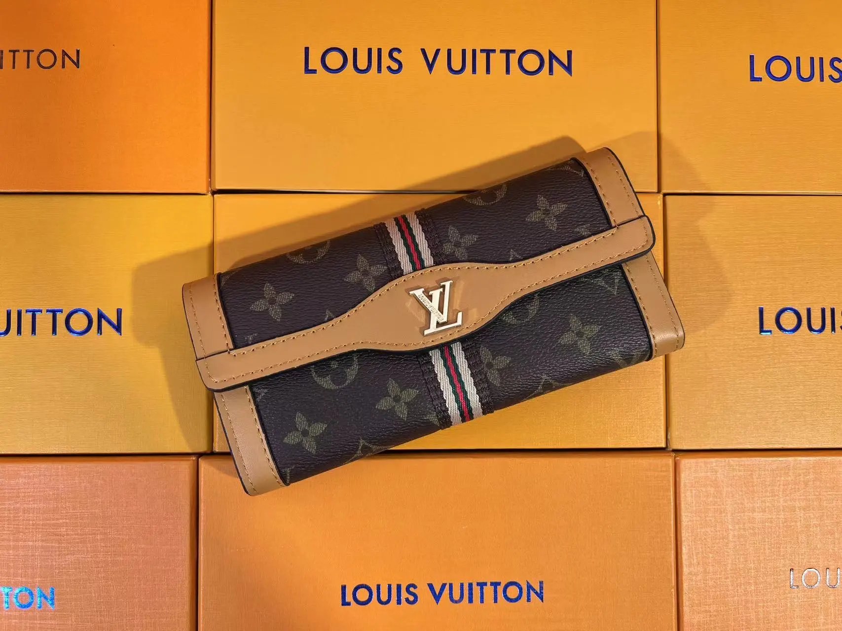 LV fashion wallet