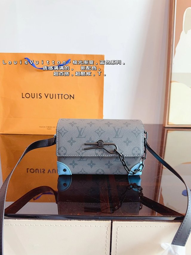 LV Bag: seller detail photo 2