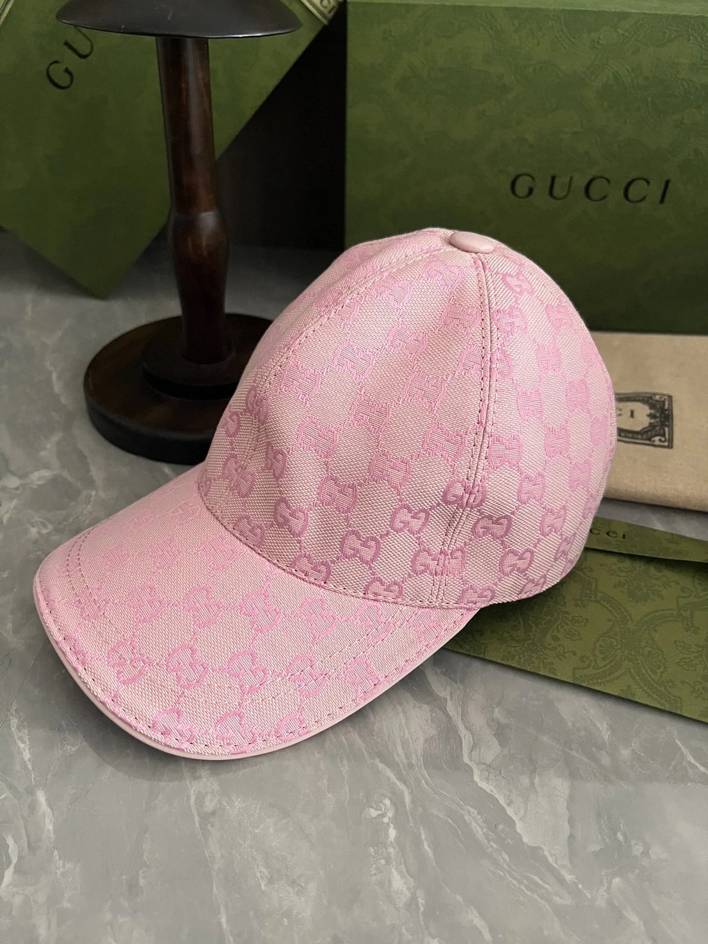 GUCCI