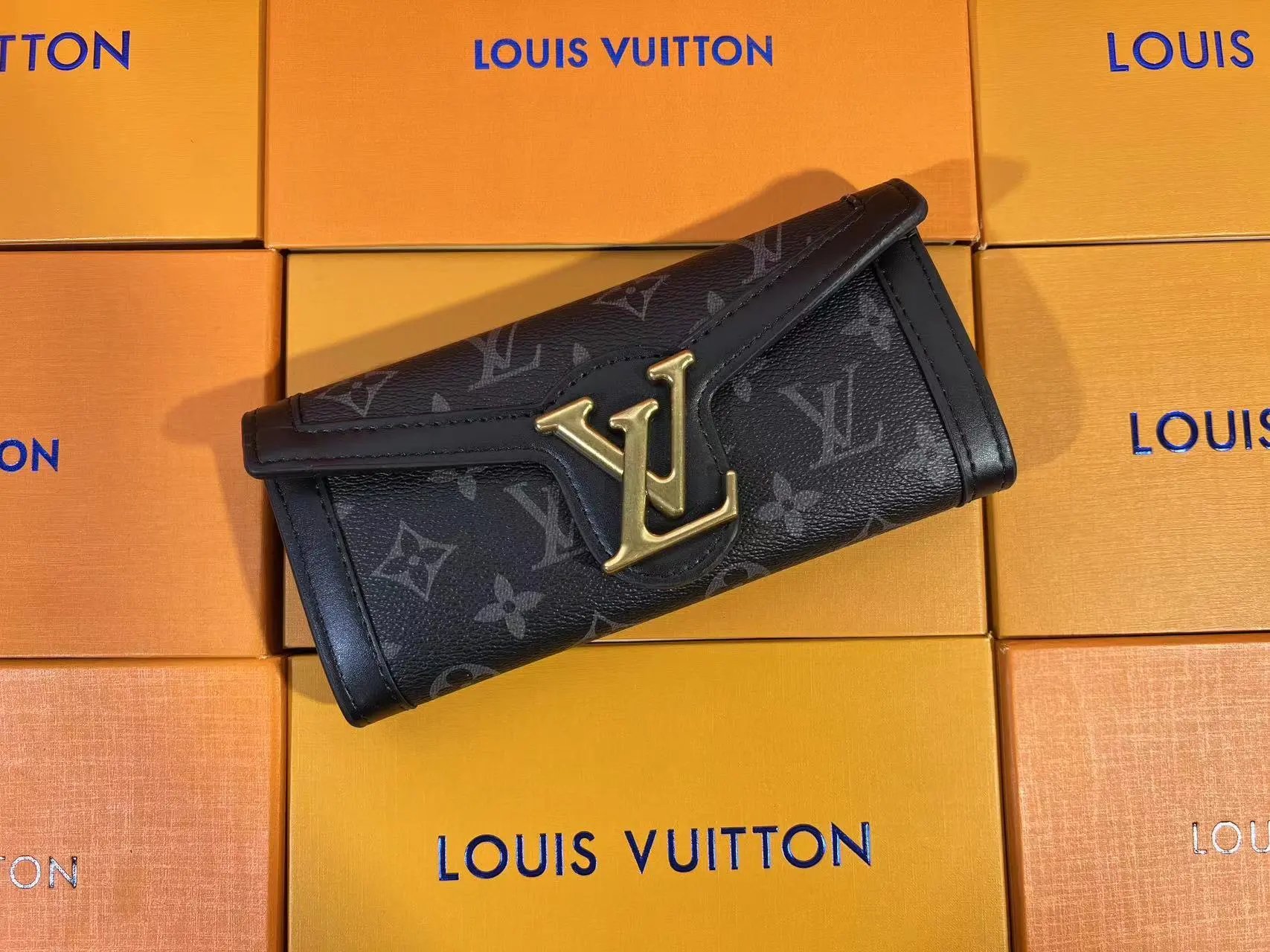 LV fashion wallet