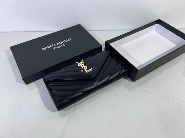 YSL Wallet: seller detail photo 4