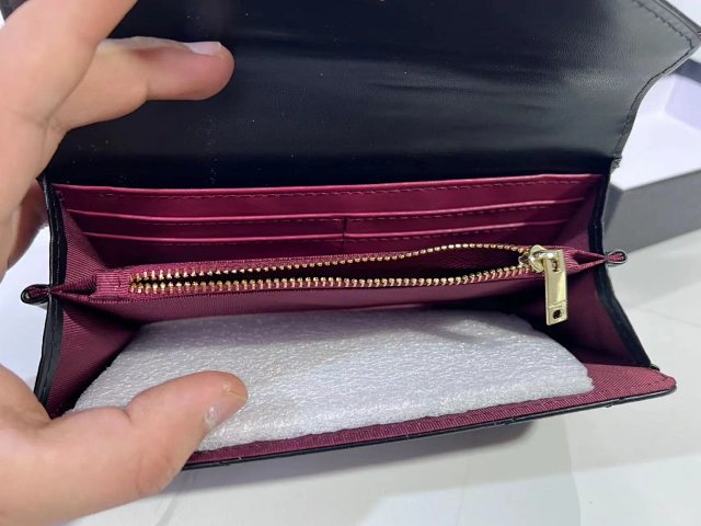 YSL Wallet: seller detail photo 6