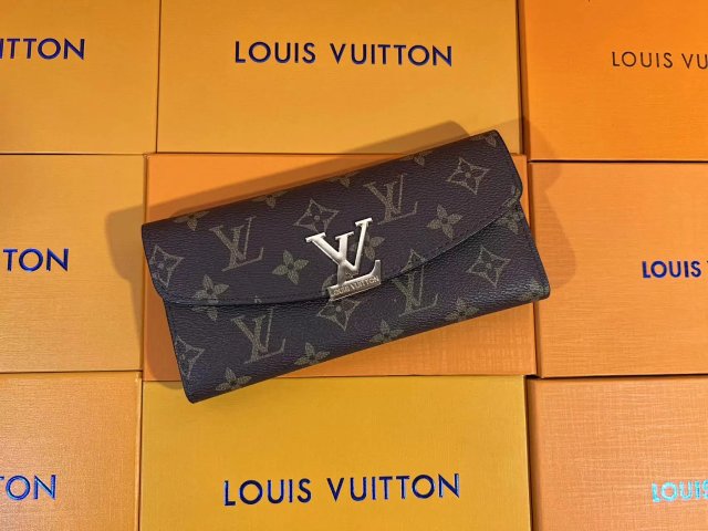 LV Wallet: seller detail photo 1