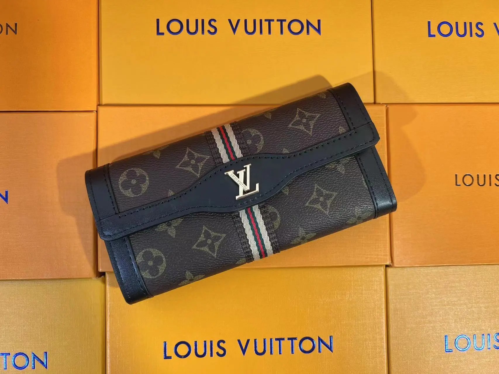 LV fashion wallet