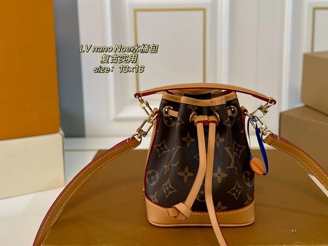 LV Bag: seller detail photo 9