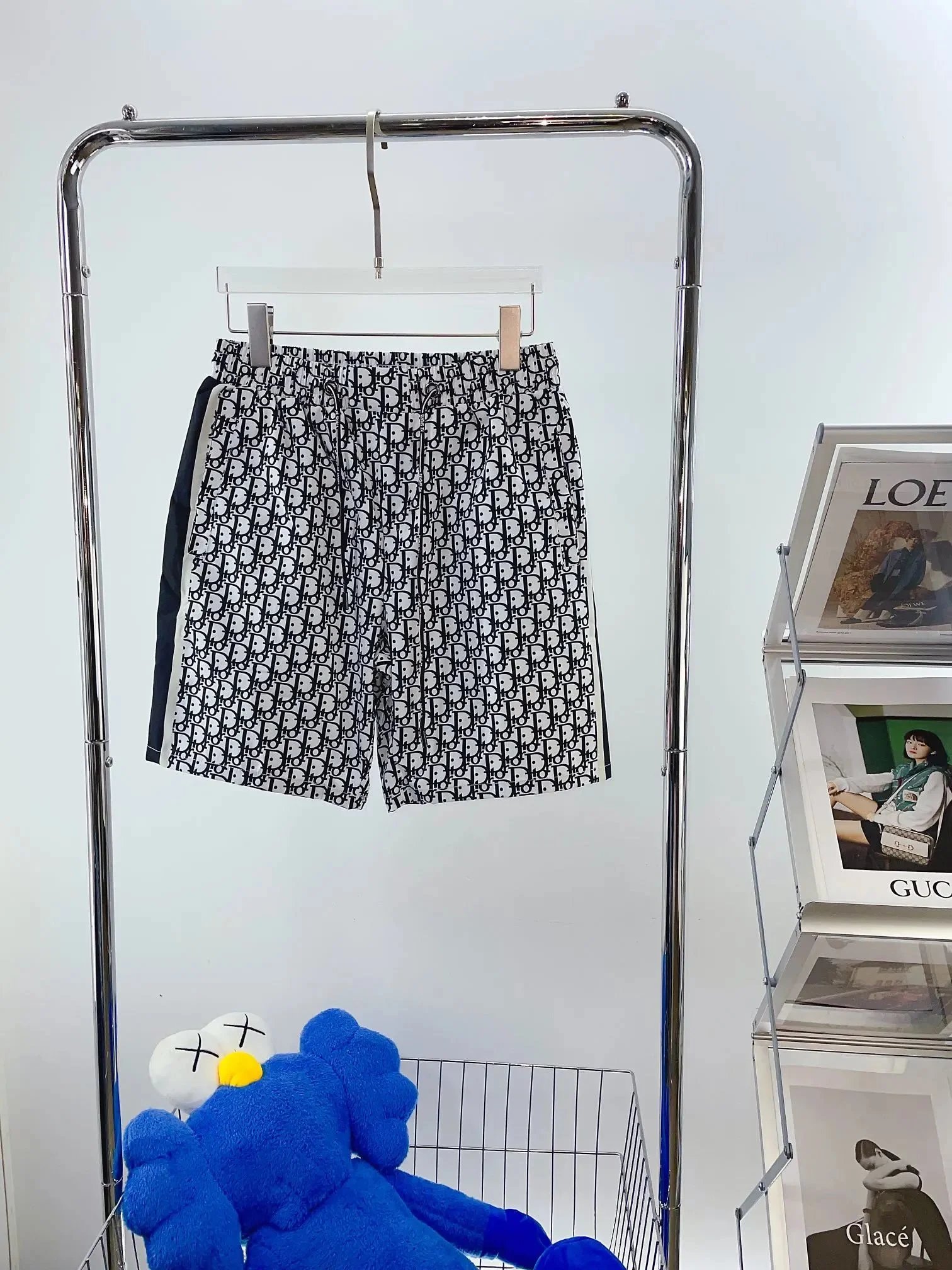 Louis Vuitton Shorts Elastic-waist drawstring logo-print image 7