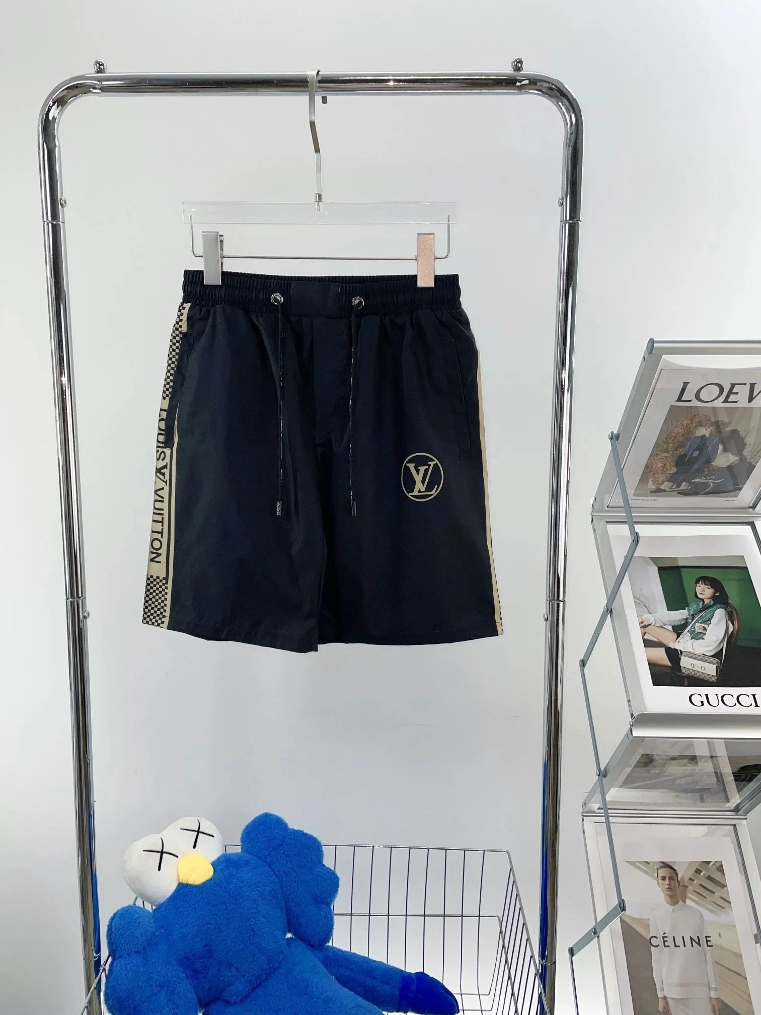 Louis Vuitton Shorts Elastic-waist drawstring logo-print image 9