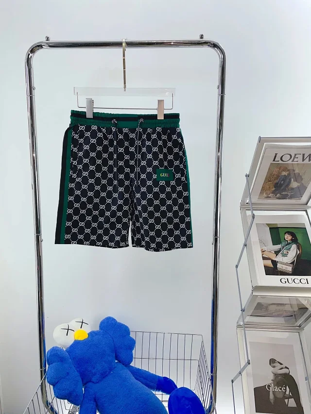Louis Vuitton Shorts Elastic-waist drawstring logo-print product detail image 4