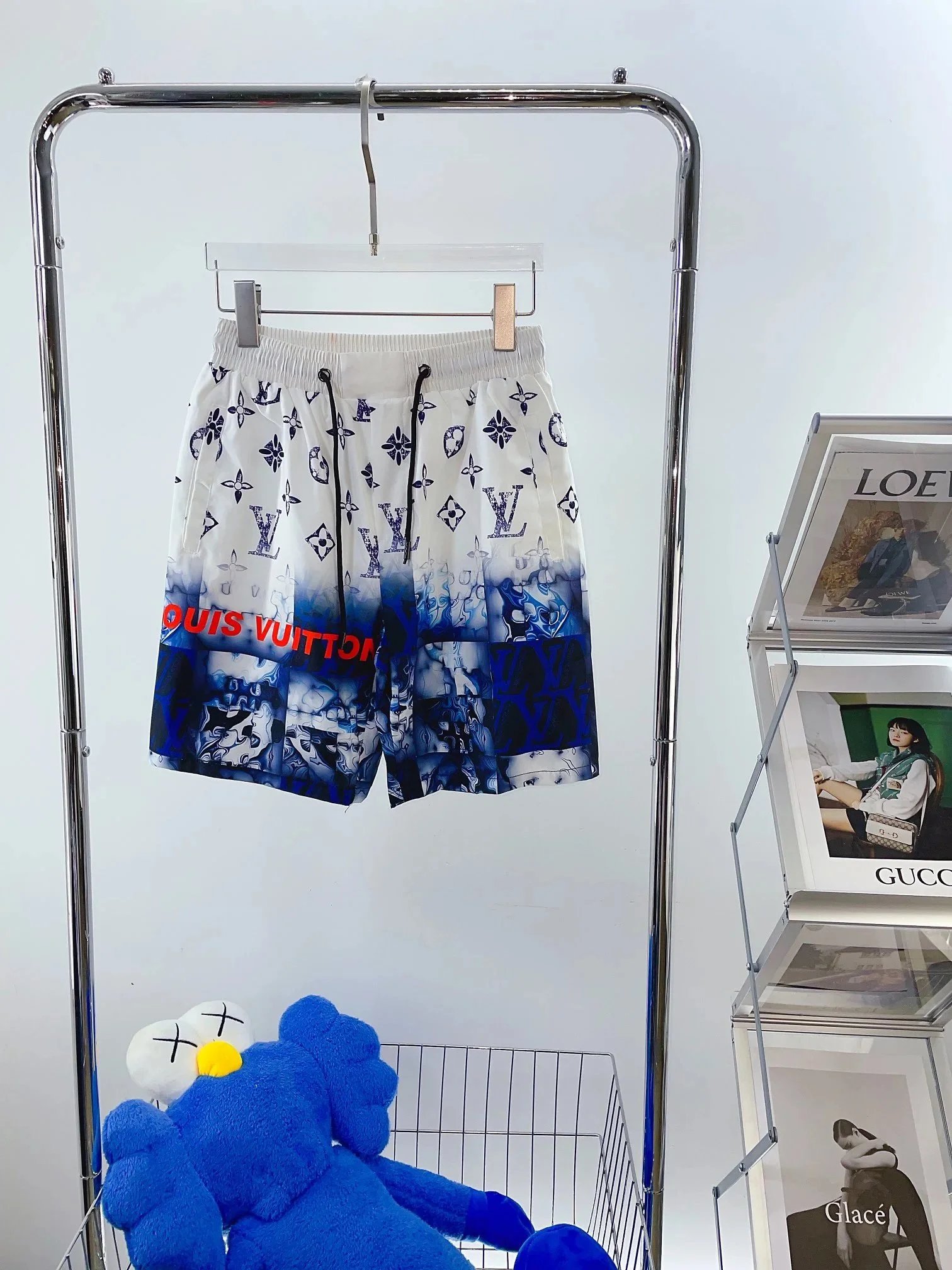 Louis Vuitton Shorts Elastic-waist drawstring logo-print image 11