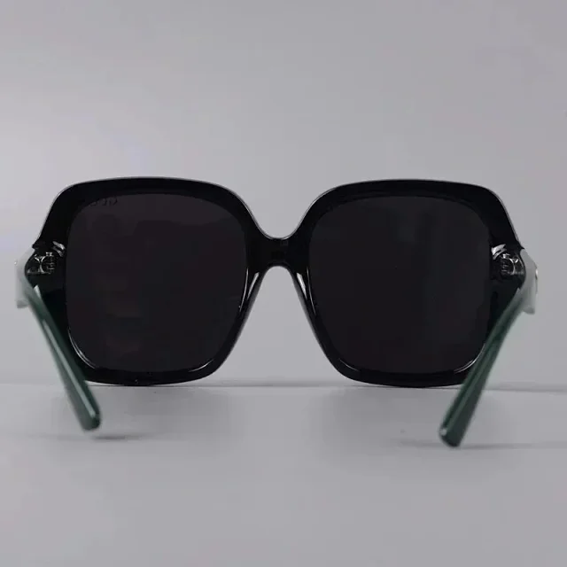 Gucci Eyewear 2293 Oversized Square Sunglasses product detail image 3