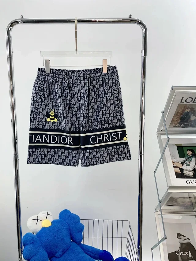 Louis Vuitton Shorts Elastic-waist drawstring logo-print product detail image 7
