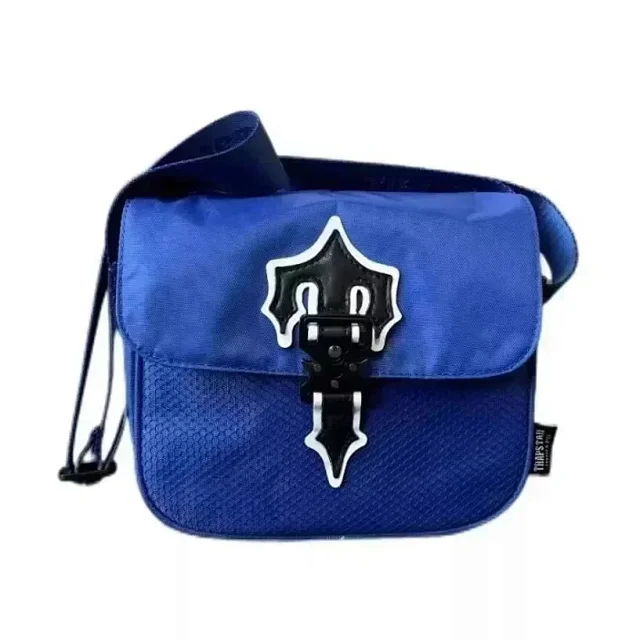 Trapstar Crossbody Bags Flap Bag with Logo Buckle product detail image 7