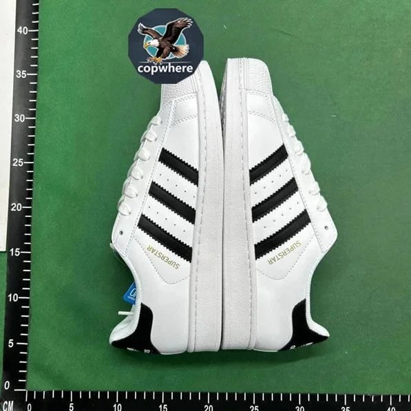 adidas Superstar