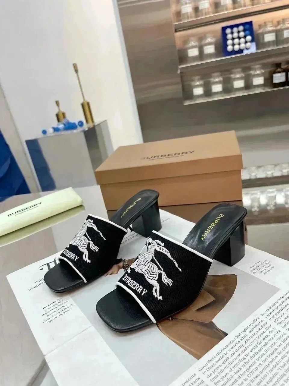 Burberry Black & White Embroidered Heels Black