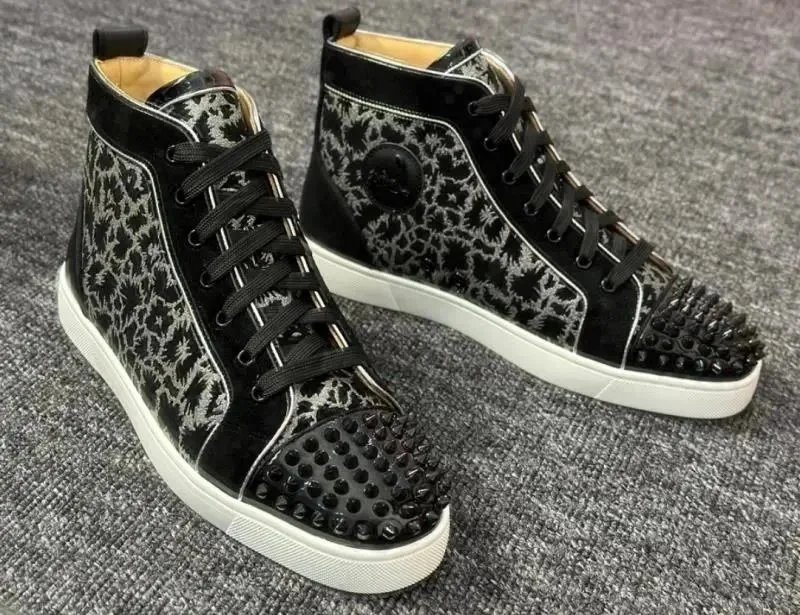 High-top 8