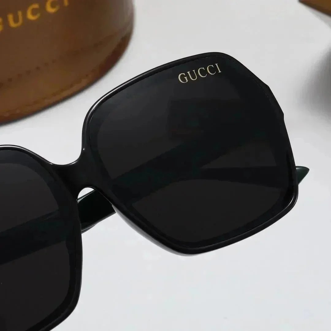 Gucci Eyewear 2293 Oversized Square Sunglasses image 4