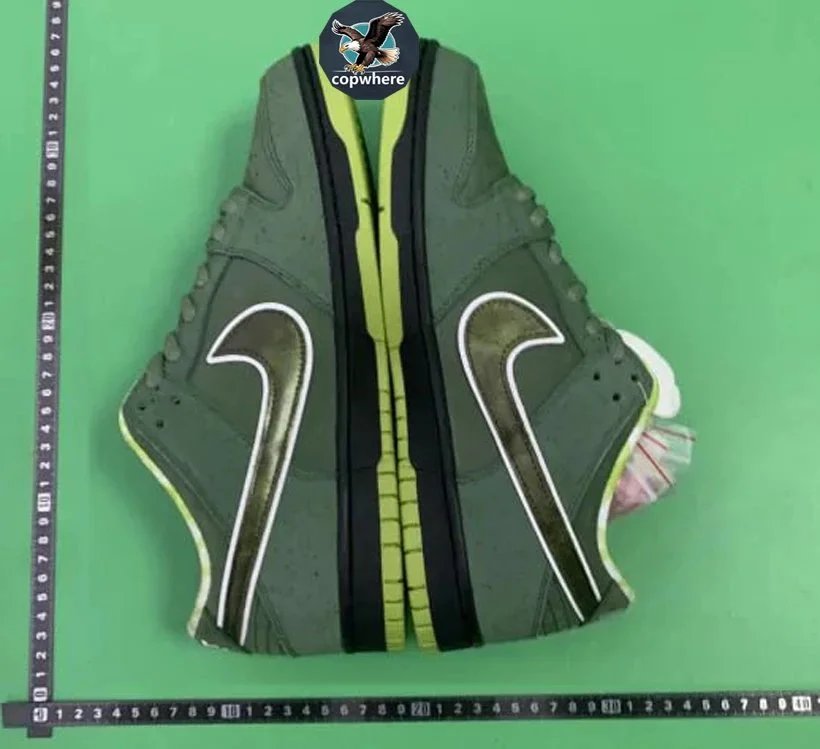 Nike Orange low-top sneakers with extra laces product photo 4