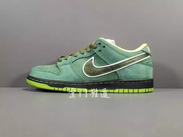 Nike SB Dunk Low Olive Green Sneakers - 2