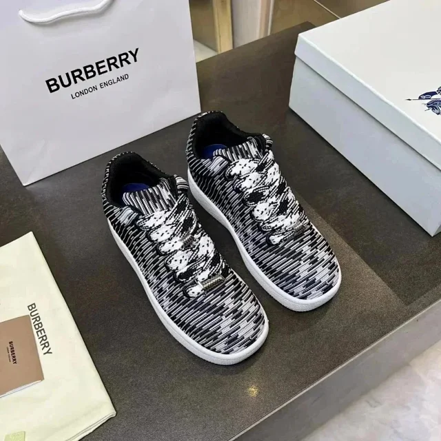 Burberry Sneakers Lace-Up product detail image 6