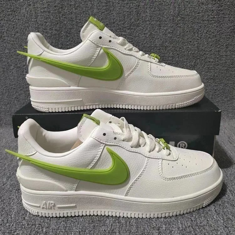 Ambush白色牛油果绿钩