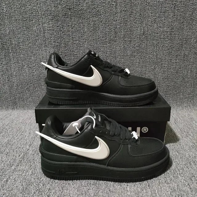 Nike Air Force 1 Low White Lime Green Sneakers - 10