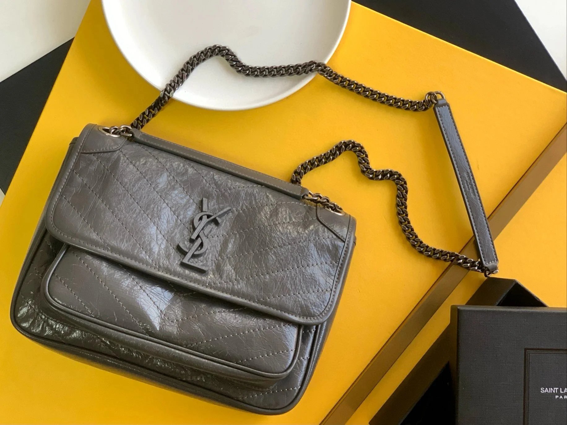 Saint Laurent Shoulder Bags Chain-Strap Flap — 36
