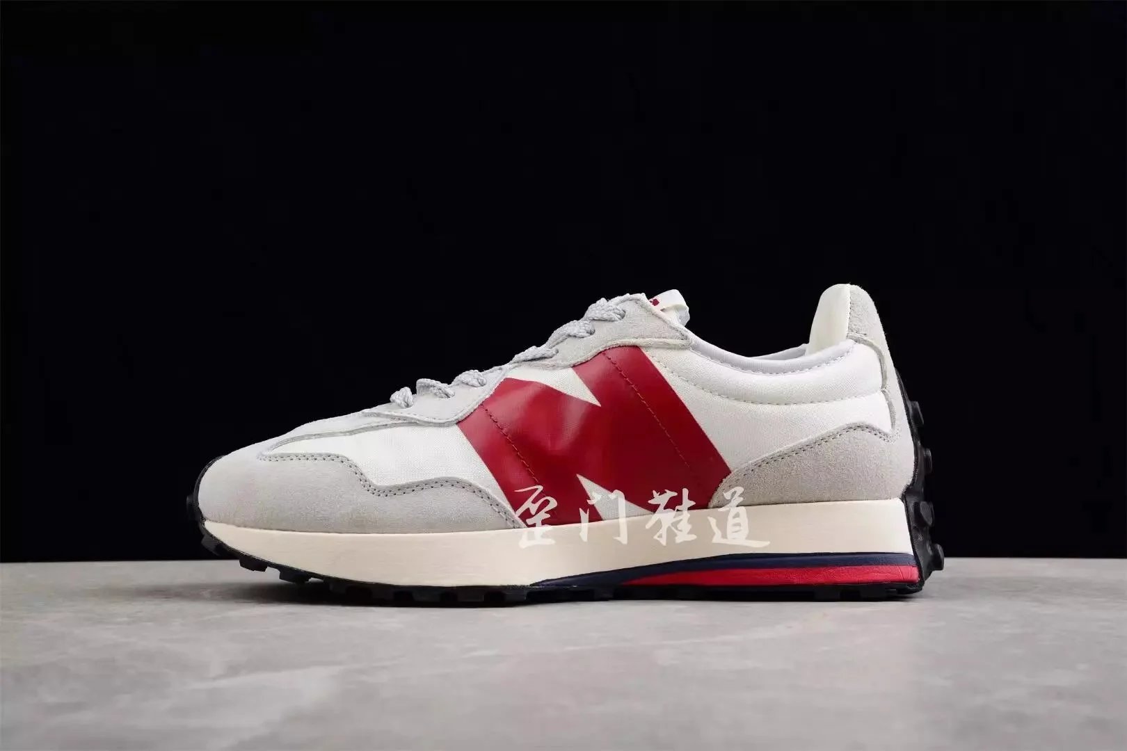 New Balance 327 White Red Sneakers - 8