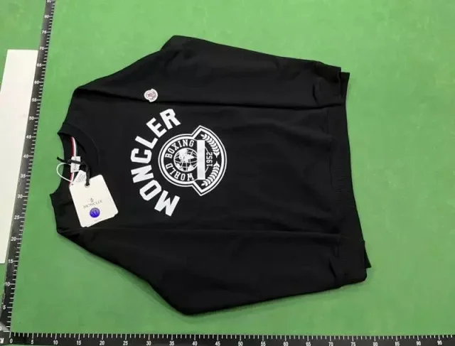 Moncler Hoodies & Sweatshirts Crewneck logo-print sweatshirt product detail image 6