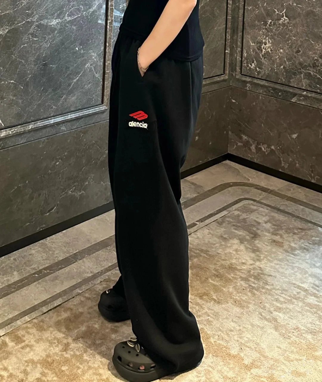 Balenciaga 3M Embroidered Sweatpants photo 3