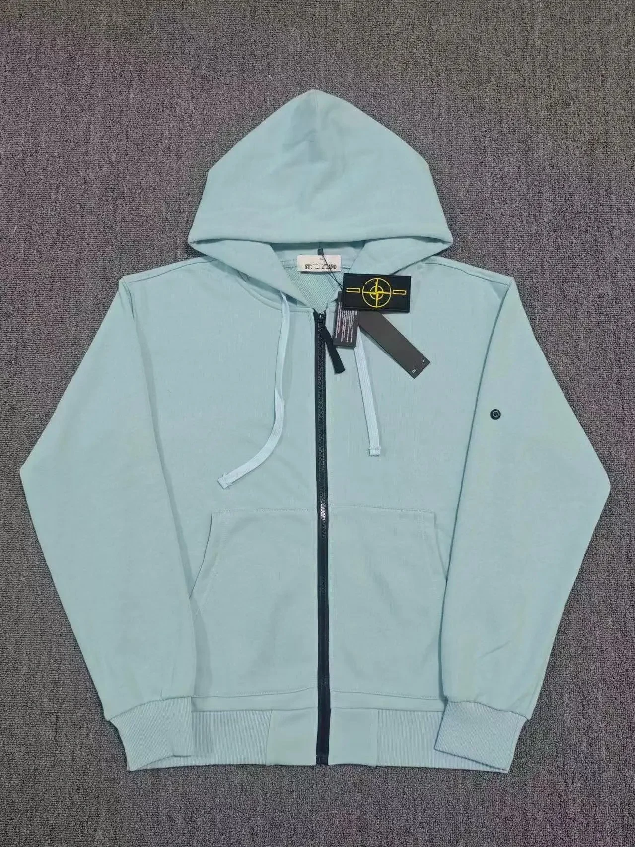 Hooded sweatshirt solid color island armband badge style zipper sweatshirt jacket