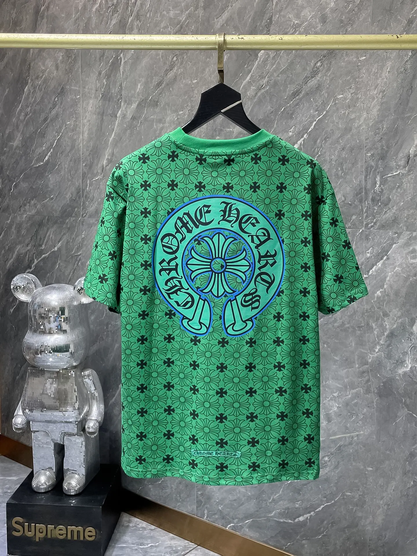 Cross horseshoe patchwork leather and ruffled short-sleeved T-shirt