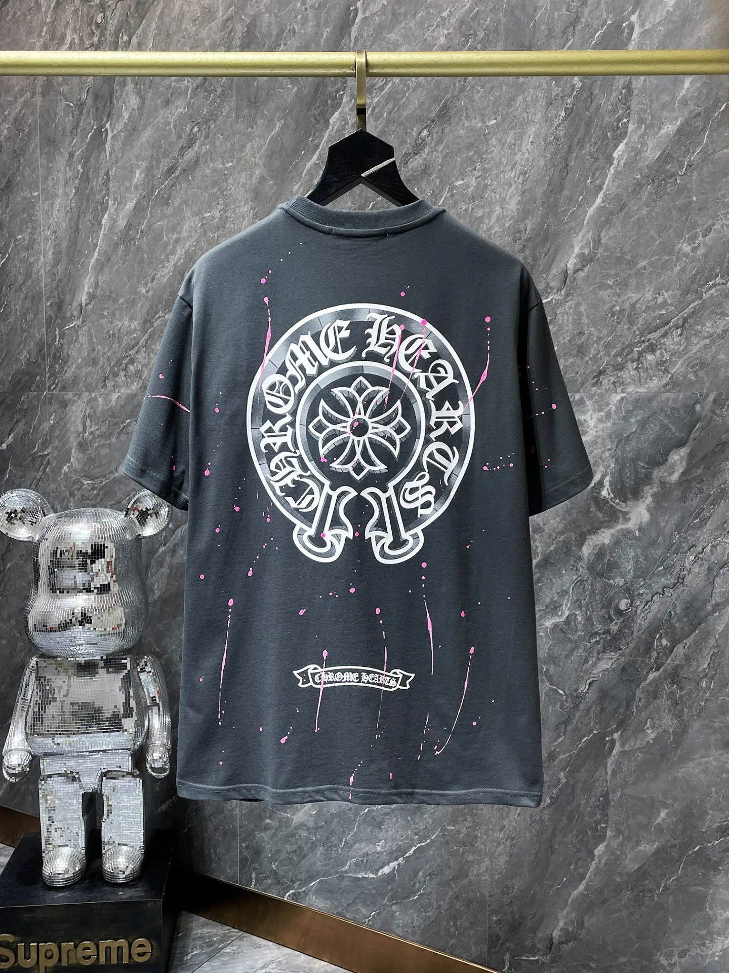 Cross horseshoe patchwork leather and ruffled short-sleeved T-shirt