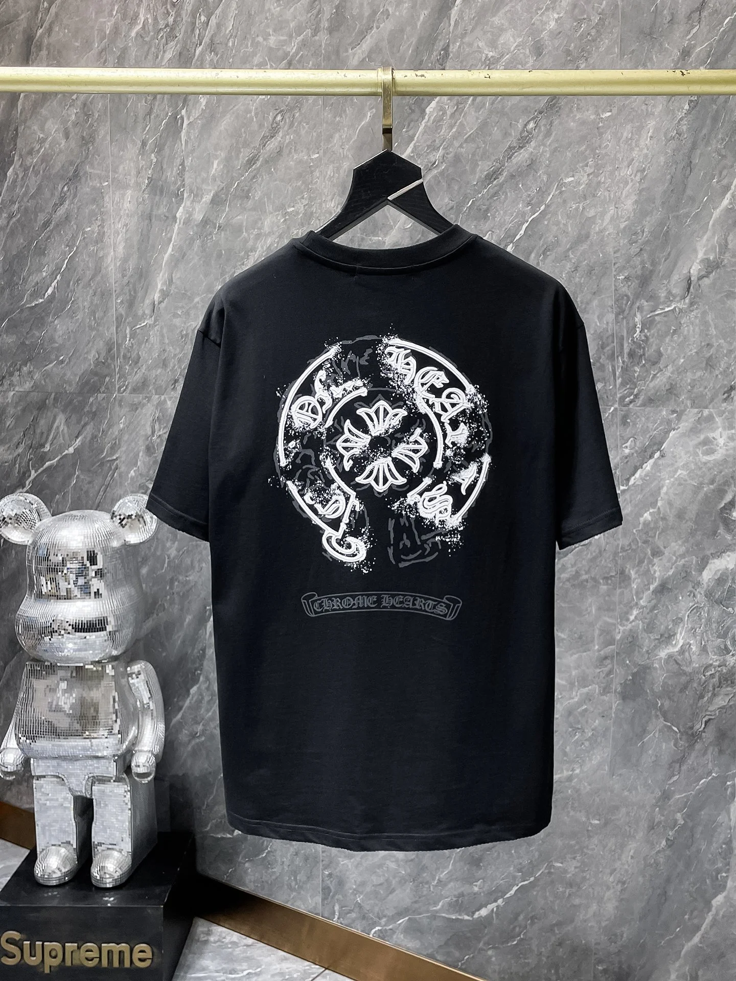 Cross horseshoe patchwork leather and ruffled short-sleeved T-shirt