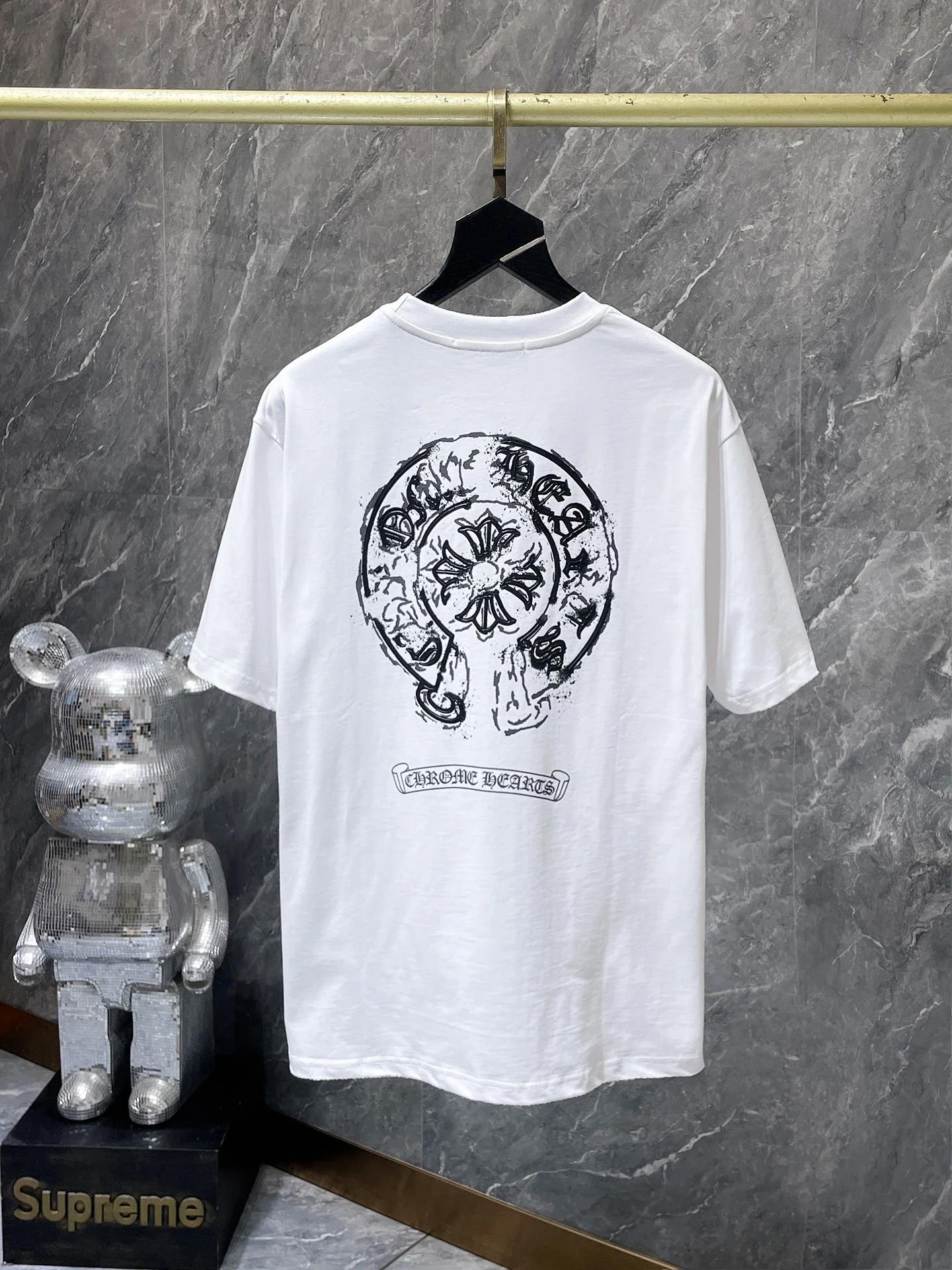 Cross horseshoe patchwork leather and ruffled short-sleeved T-shirt