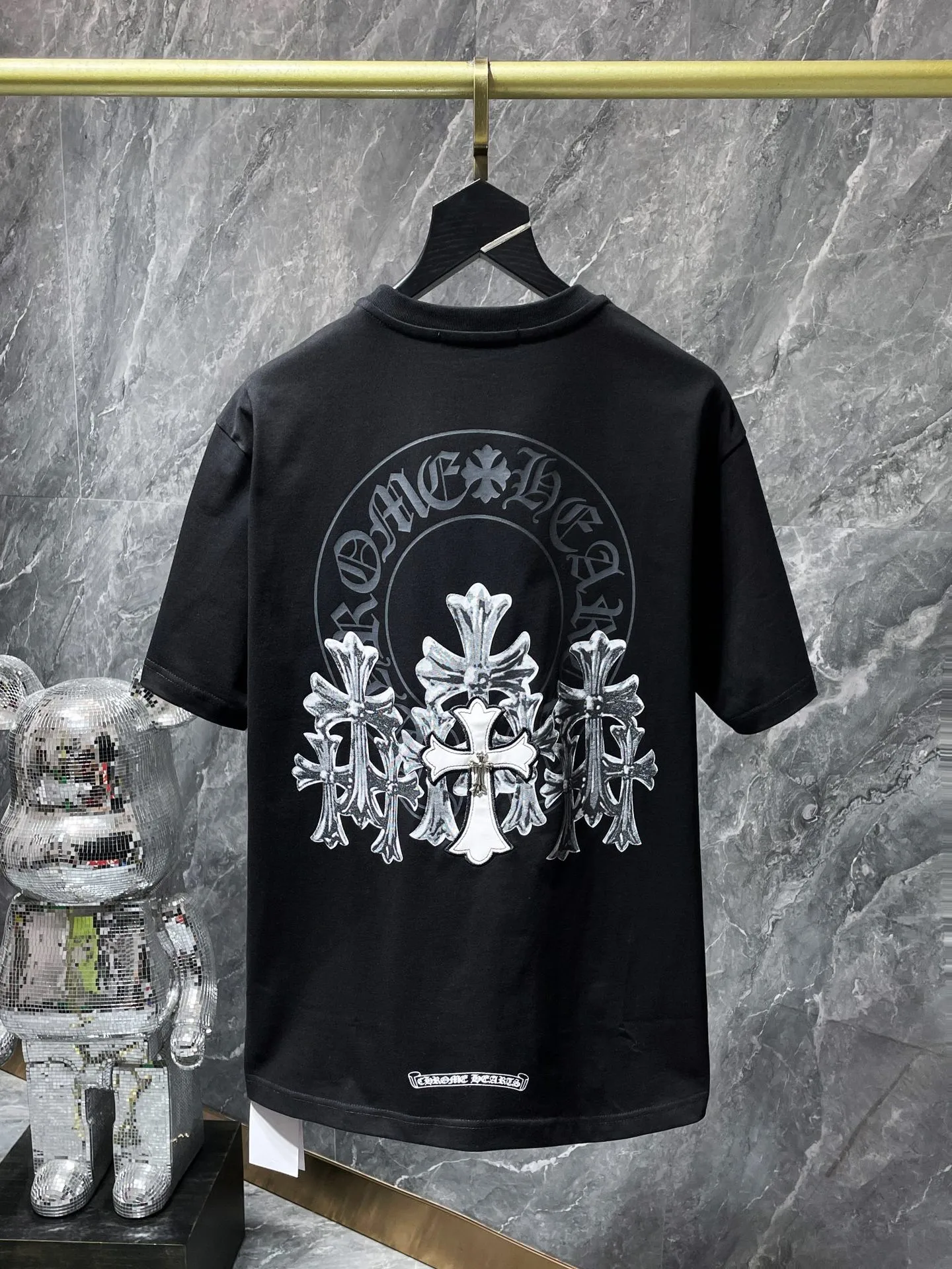 Cross horseshoe patchwork leather and ruffled short-sleeved T-shirt