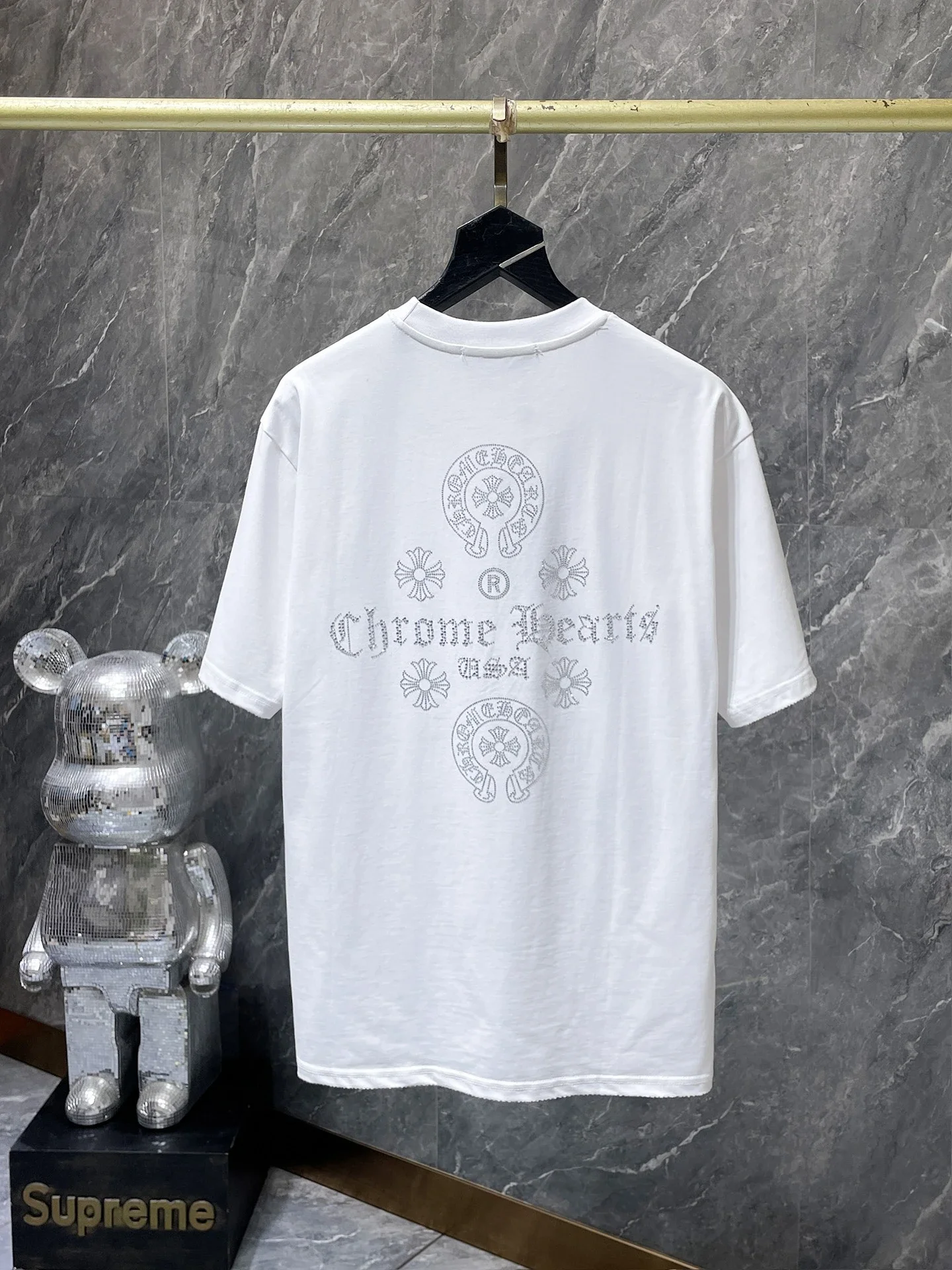 Cross horseshoe patchwork leather and ruffled short-sleeved T-shirt
