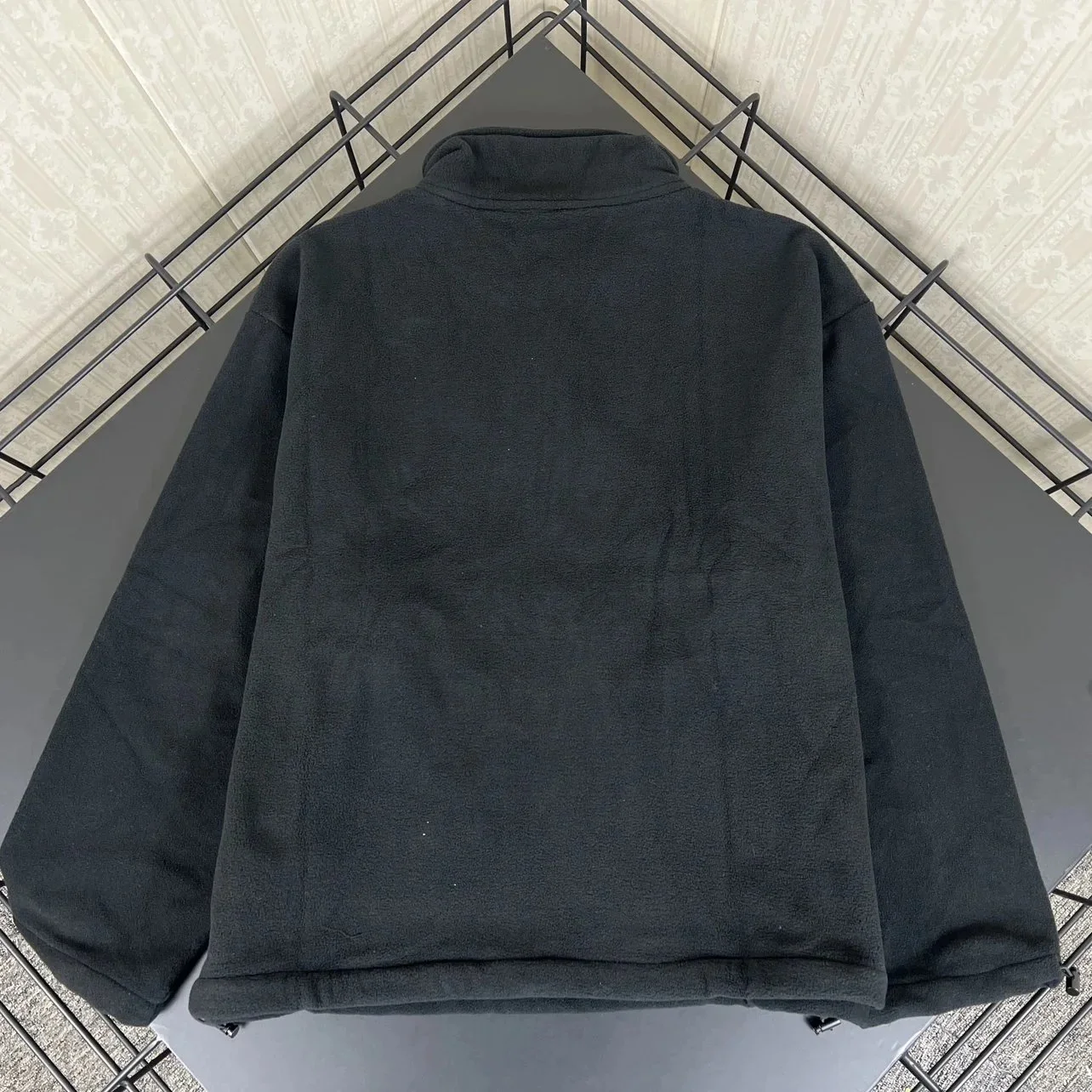 Miu Miu Mi*umiu 2024 Autumn and Winter New Style Black Half-Zip Lambswool Polar Fleece Teddy Jacket with Small Letters Embroidered LOGO on the Chest, Small Turtle Collar Jacket