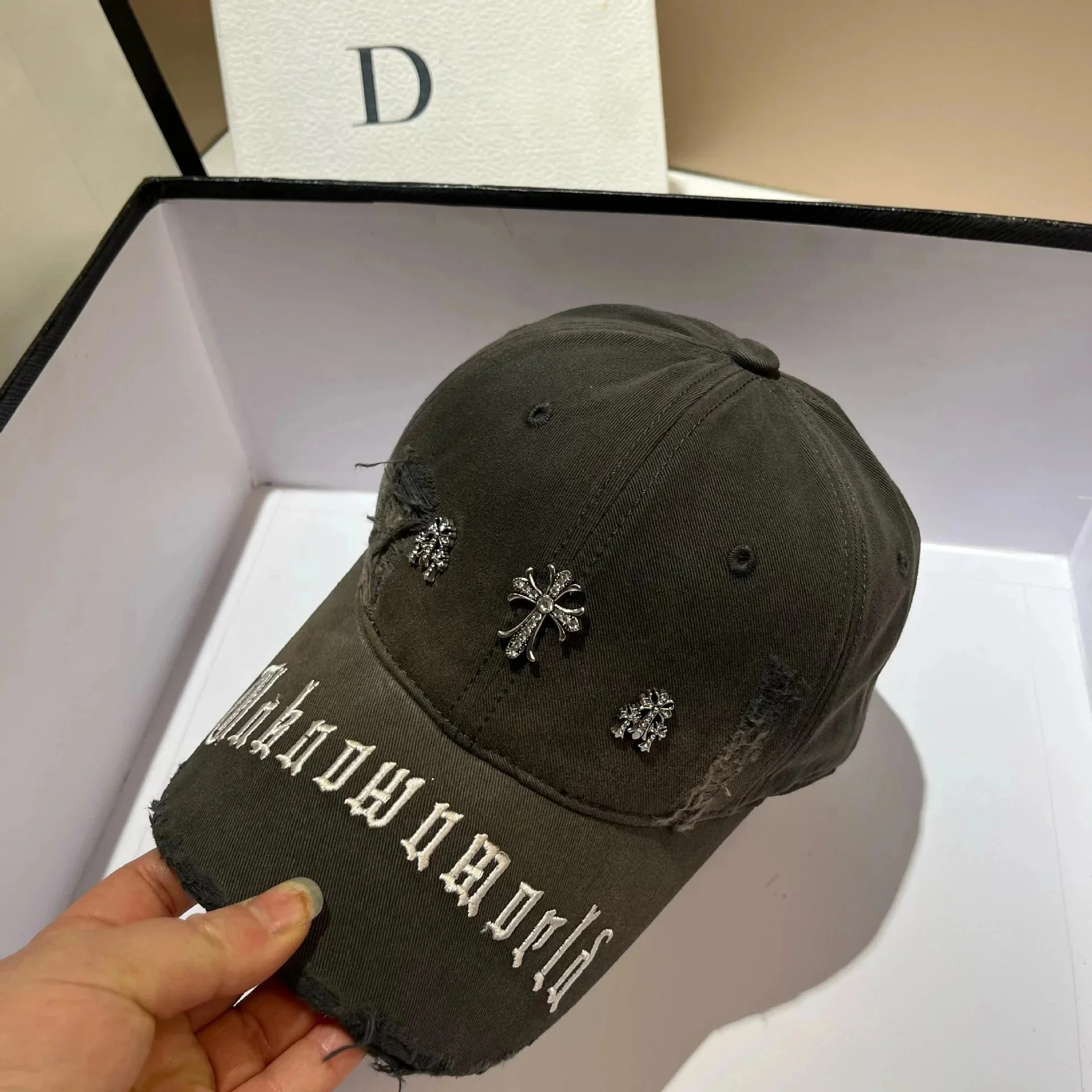 Personalized washed hole duck baseball cap