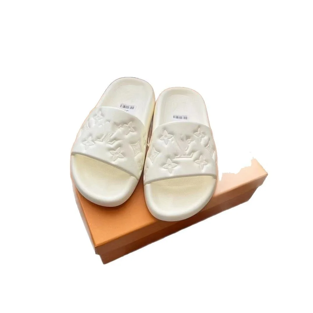 Letter embossed slippers for men and women, flat, non-slip, versatile