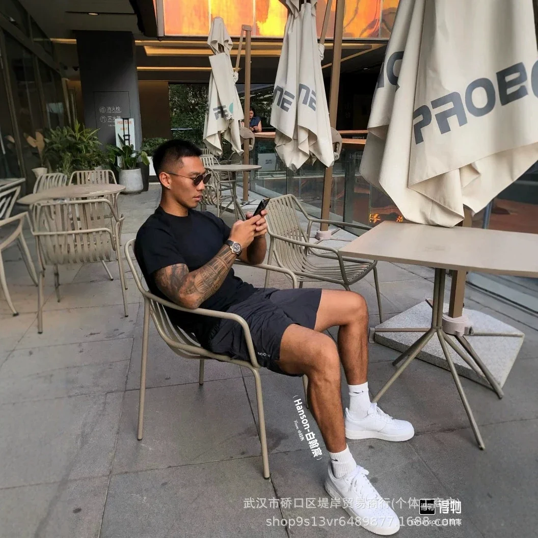 Comfortable, soft and breathable casual shorts with zipper pockets